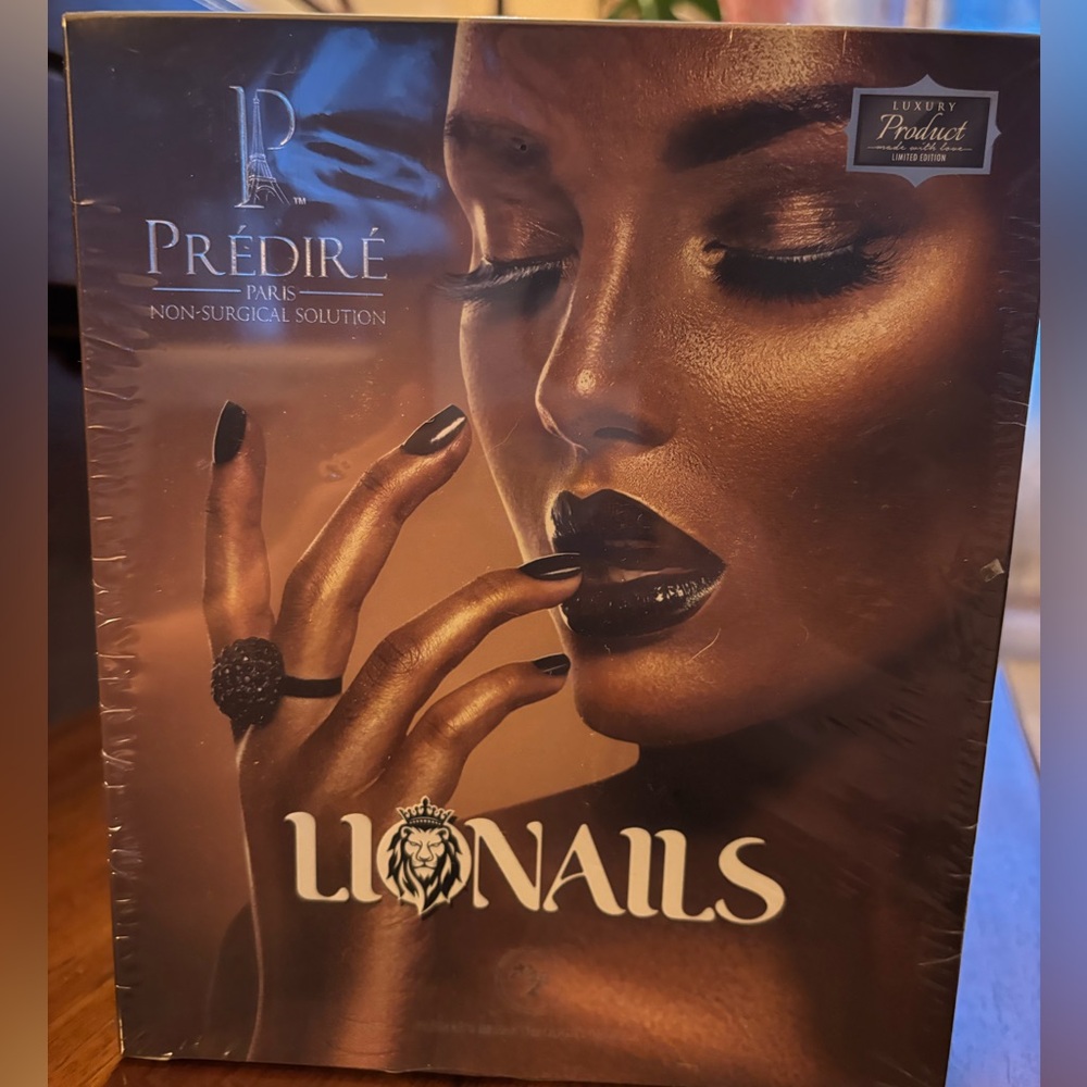 Prédiré Luxury Lion Nails Set